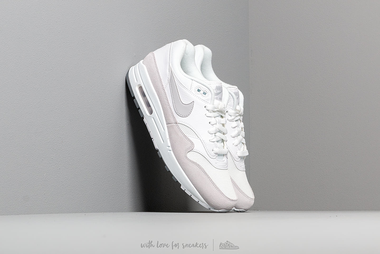 Férfi cipők Nike Air Max 1 White/ Pure Platinum-Cool Grey