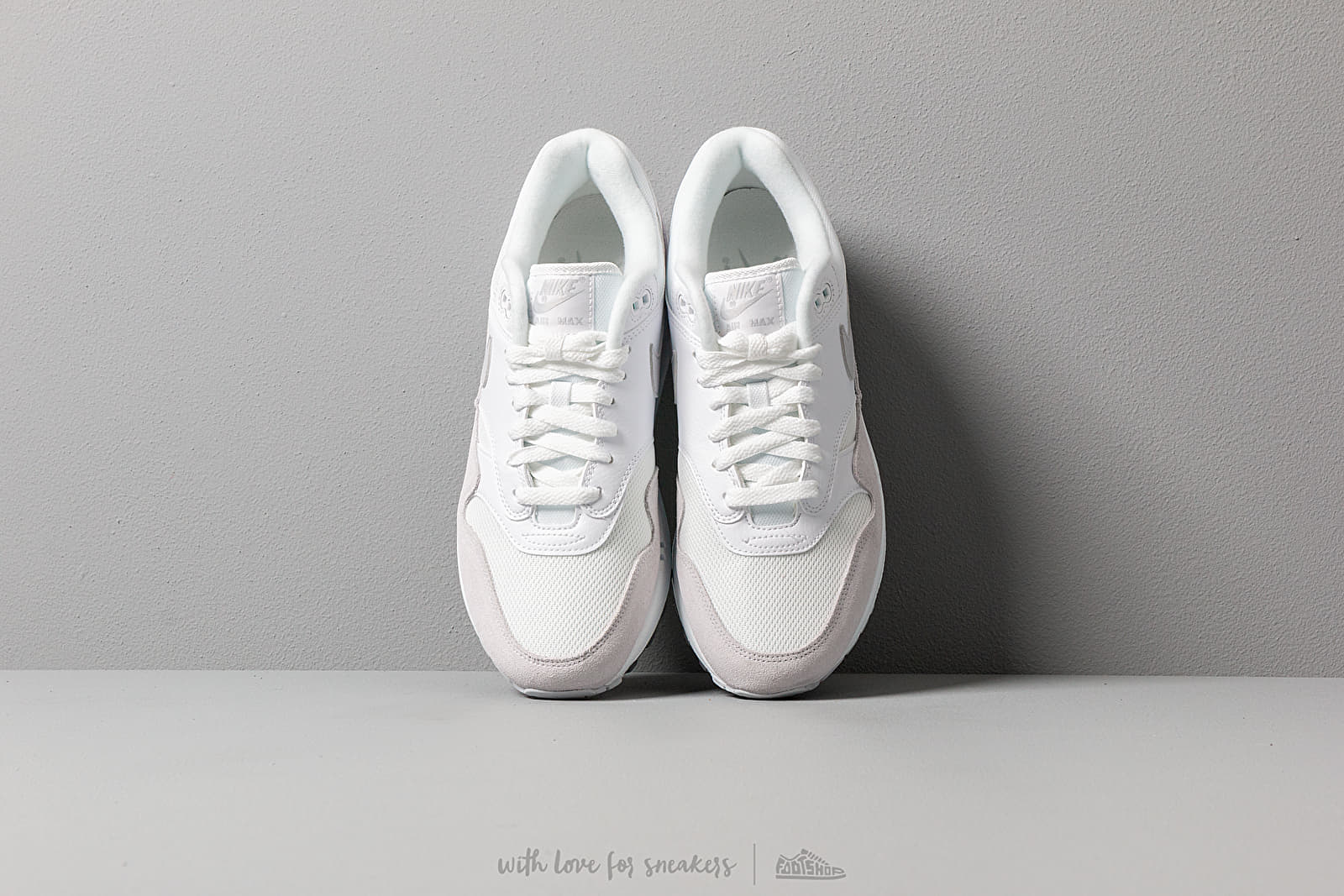 nike air max 1 trainers white