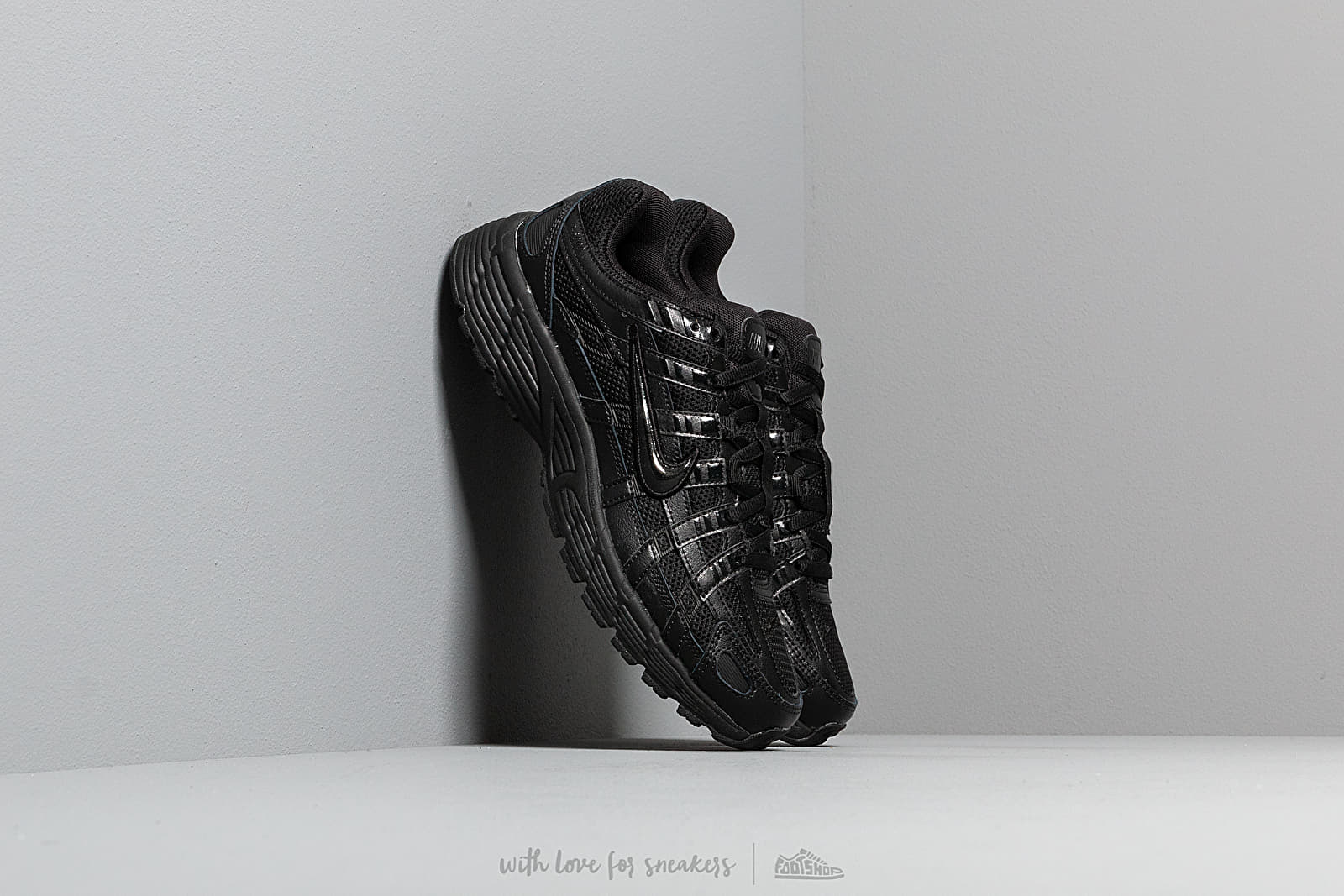 Moteriška avalynė Nike W P-6000 Black/ Black