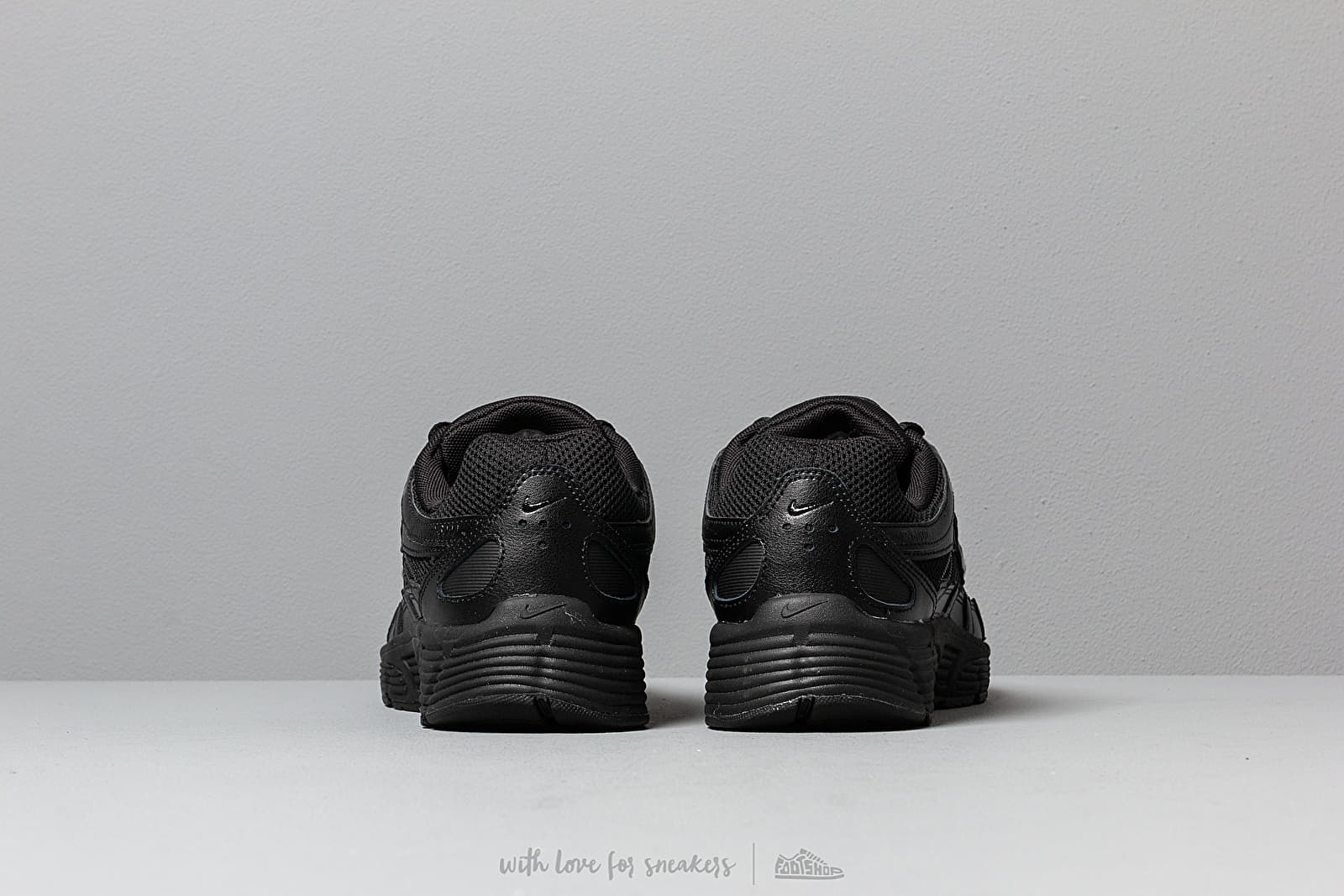 Moteriška avalynė Nike W P-6000 Black/ Black