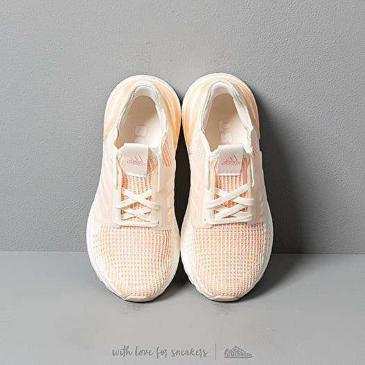 adidas UltraBOOST 19 W