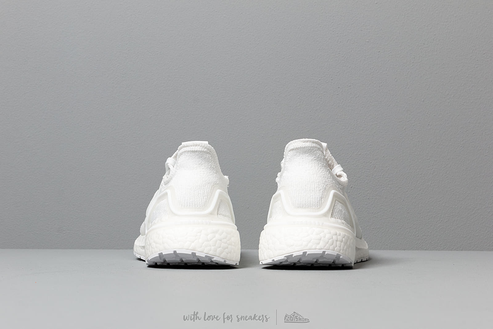 adidas ultra boost 19 triple white