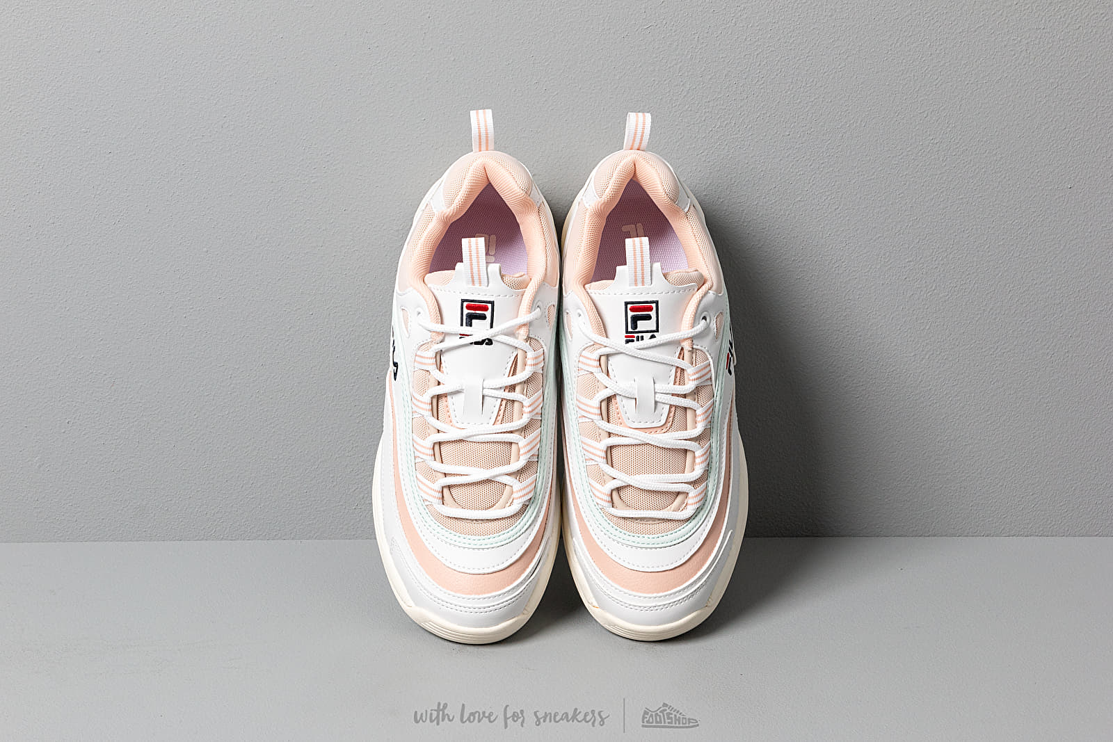 Fila ray white spanish villa sale