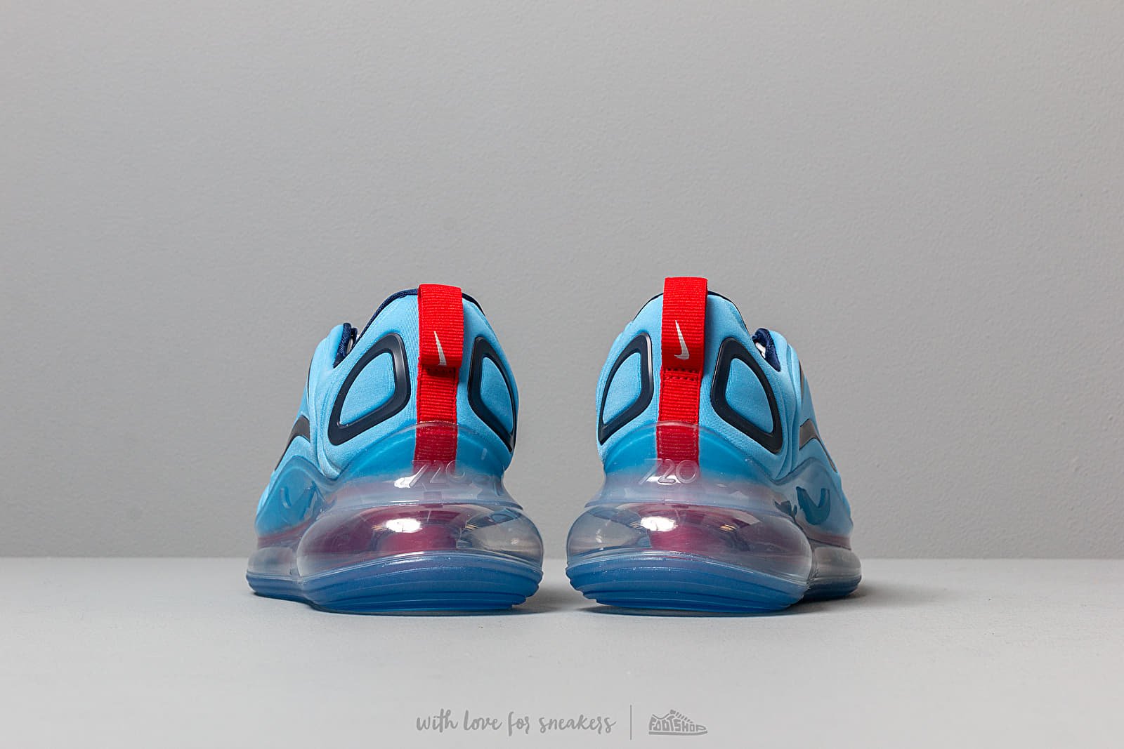 Chaussures et baskets femme Nike W Air Max 720 University Blue University Red Blue Void Footshop