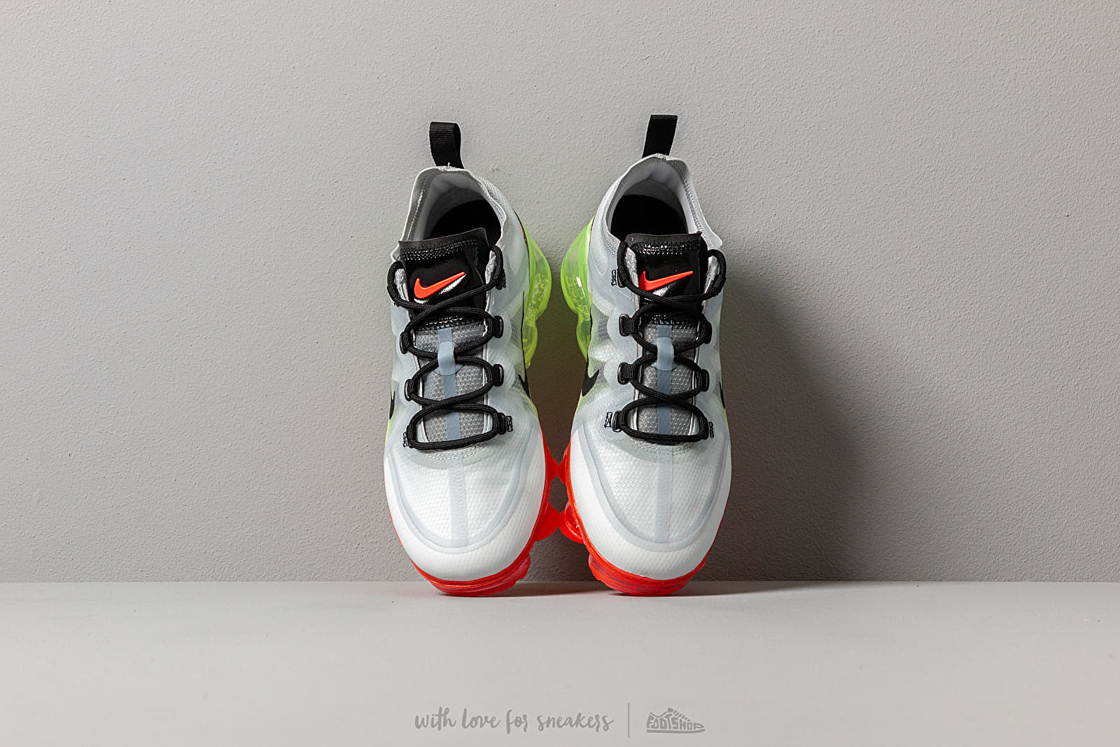 Volt vapormax 2019 on sale