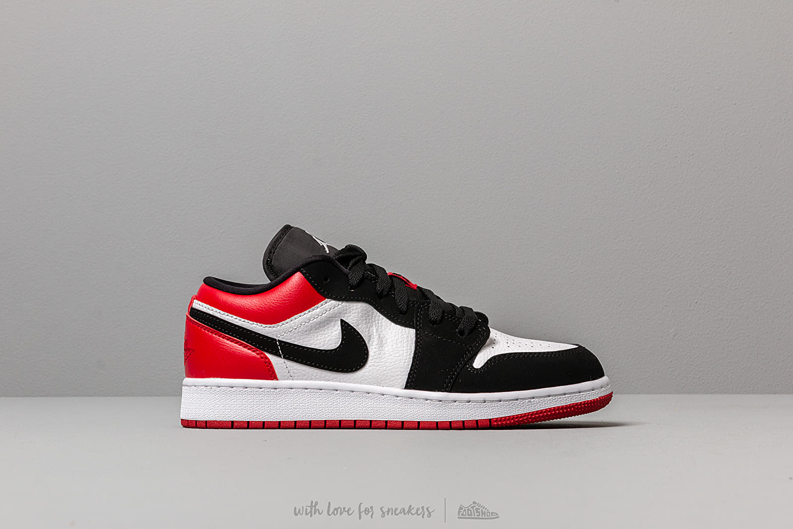 Gyerek sneakerek and cipők Air Jordan 1 Low (GS) White/ Black-Gym Red
