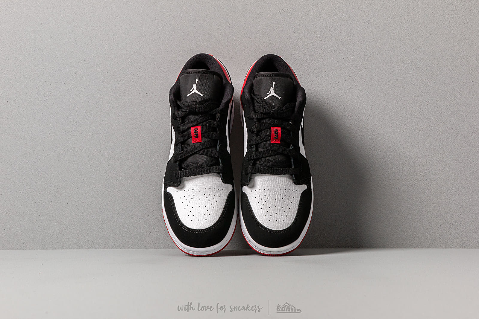Gyerek sneakerek and cipők Air Jordan 1 Low (GS) White/ Black-Gym Red