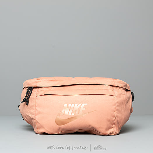 Hip nahrbtniki Nike Tech Hip Pack Rose Pink | Footshop
