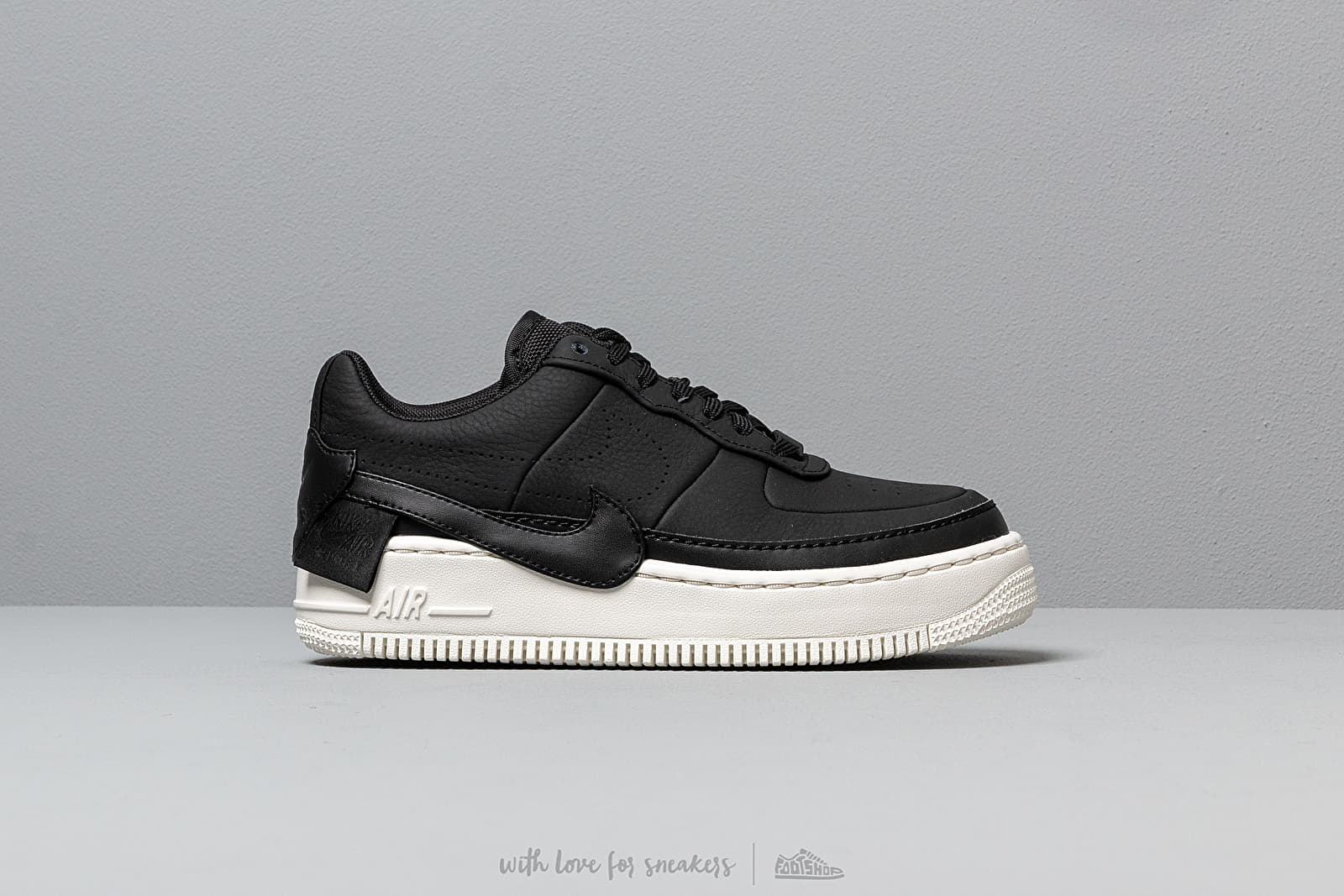 Chaussures et baskets femme Nike W Air Force 1 Jester Xx Premium Black Black Sail Footshop