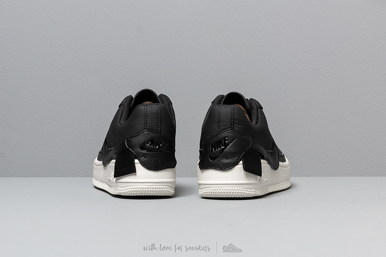 Încălțăminte și sneakerși pentru femei Nike W Air Force 1 Jester Xx Premium Black/ Black-Sail