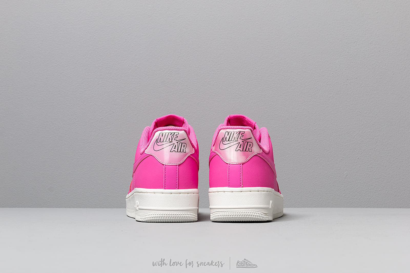 Moteriška avalynė Nike Wmns Air Force 1 '07 Essential Laser Fuchsia/ Laser Fuchsia-Summit White