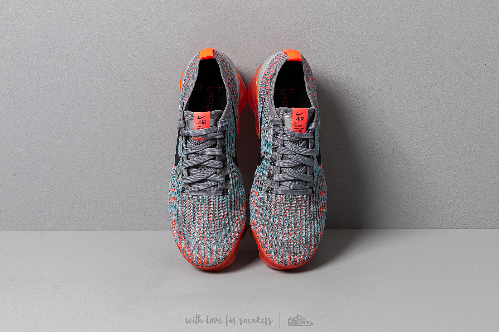 Air vapormax flyknit 3 blue fury/flash crimson/racer blue/black hot sale