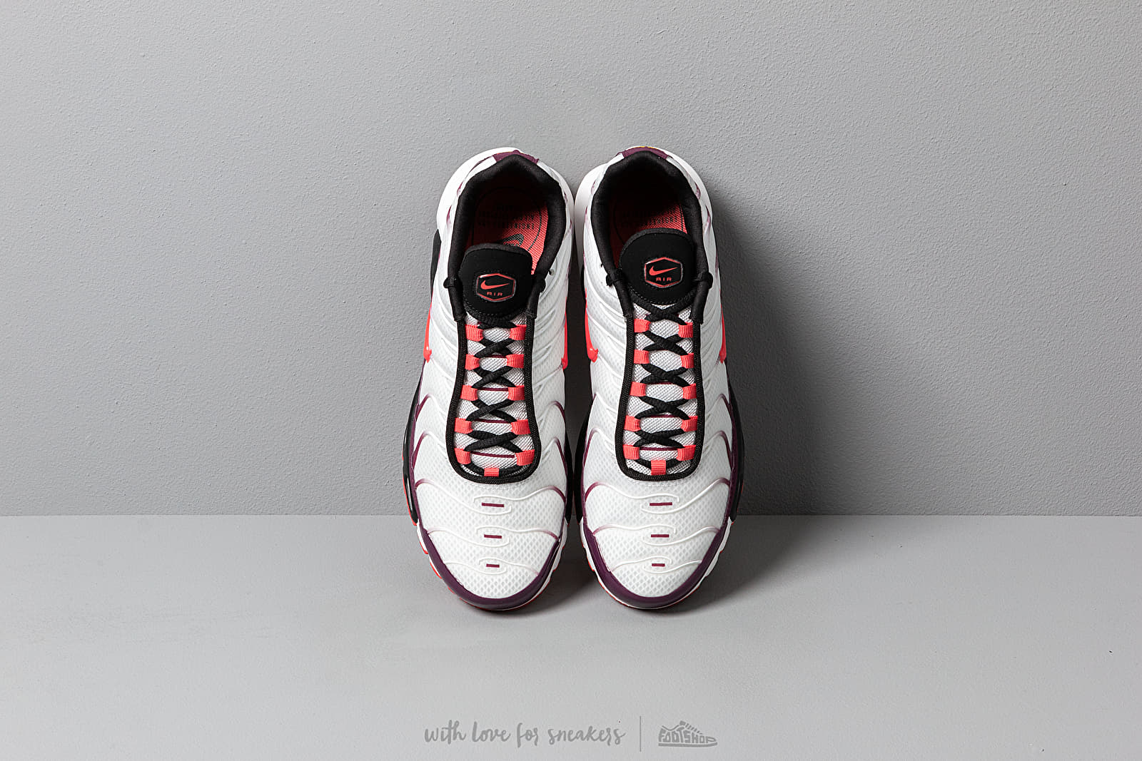 Női cipők Nike Wmns Air Max Plus White/ Ember Glow-Bordeaux