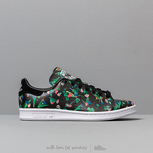 Stan smith black floral shop