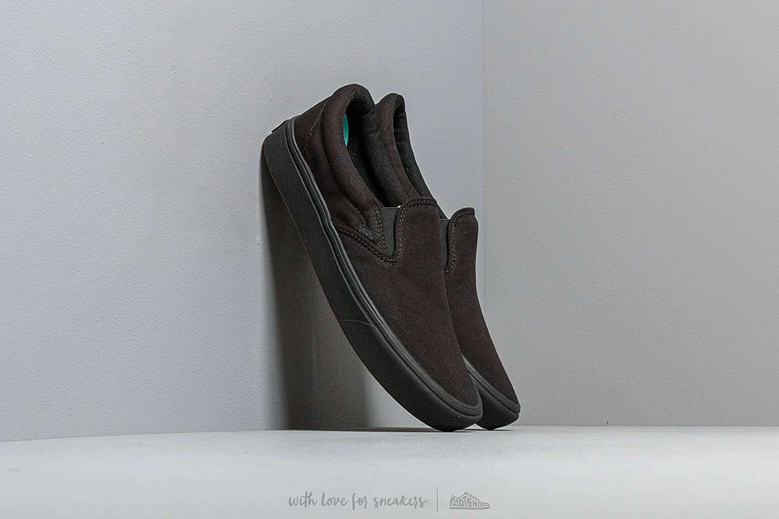 Herren Sneaker und Schuhe Vans ComfyCush Slip-On (Classic) Black/ Black