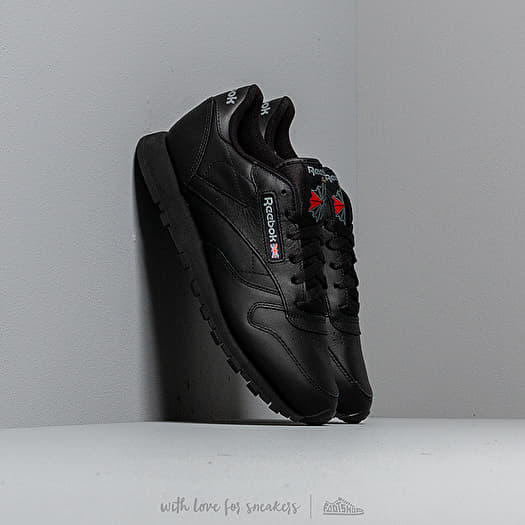 Reebok w classic leather black top