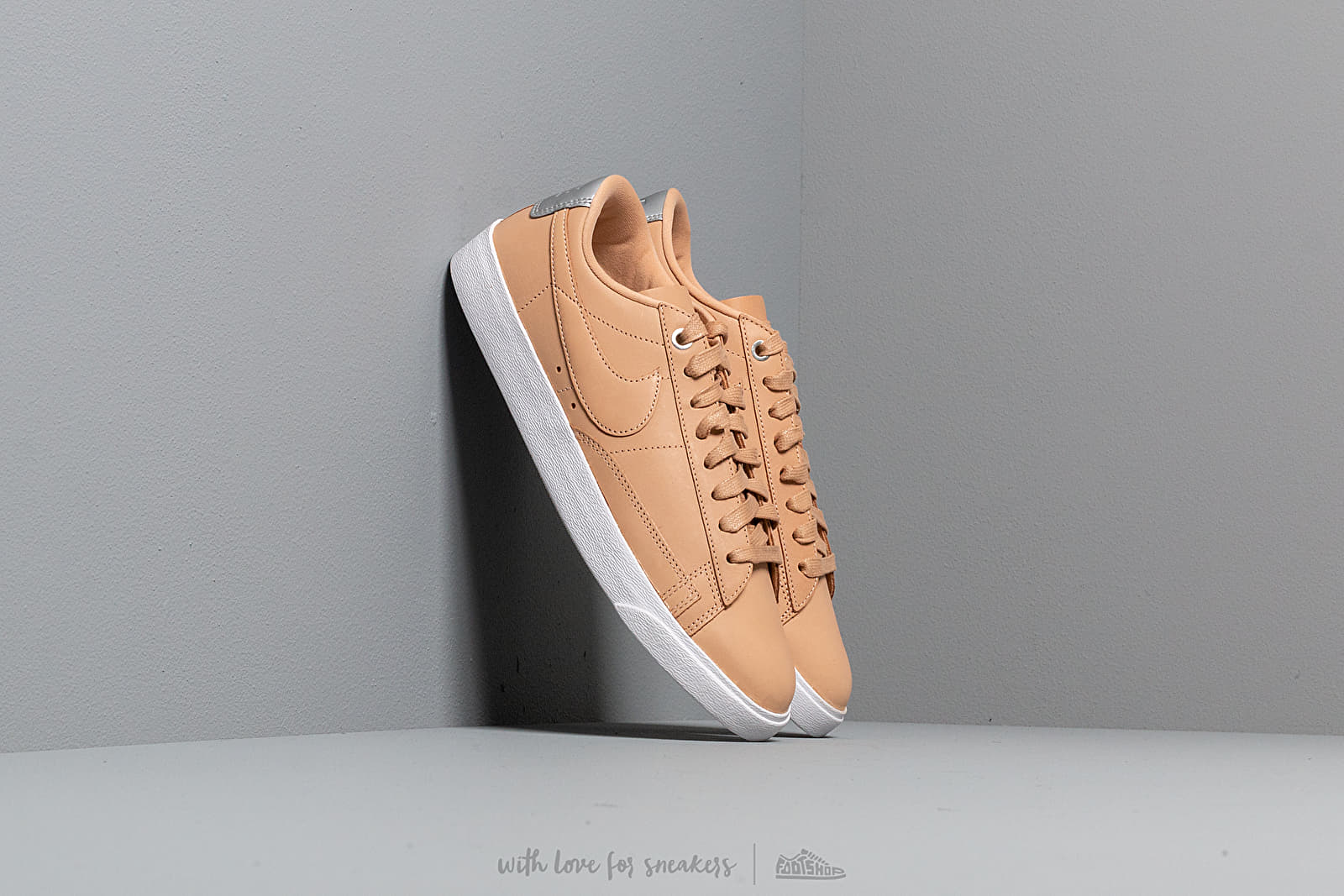 Nike Wmns Blazer Low SE Premium