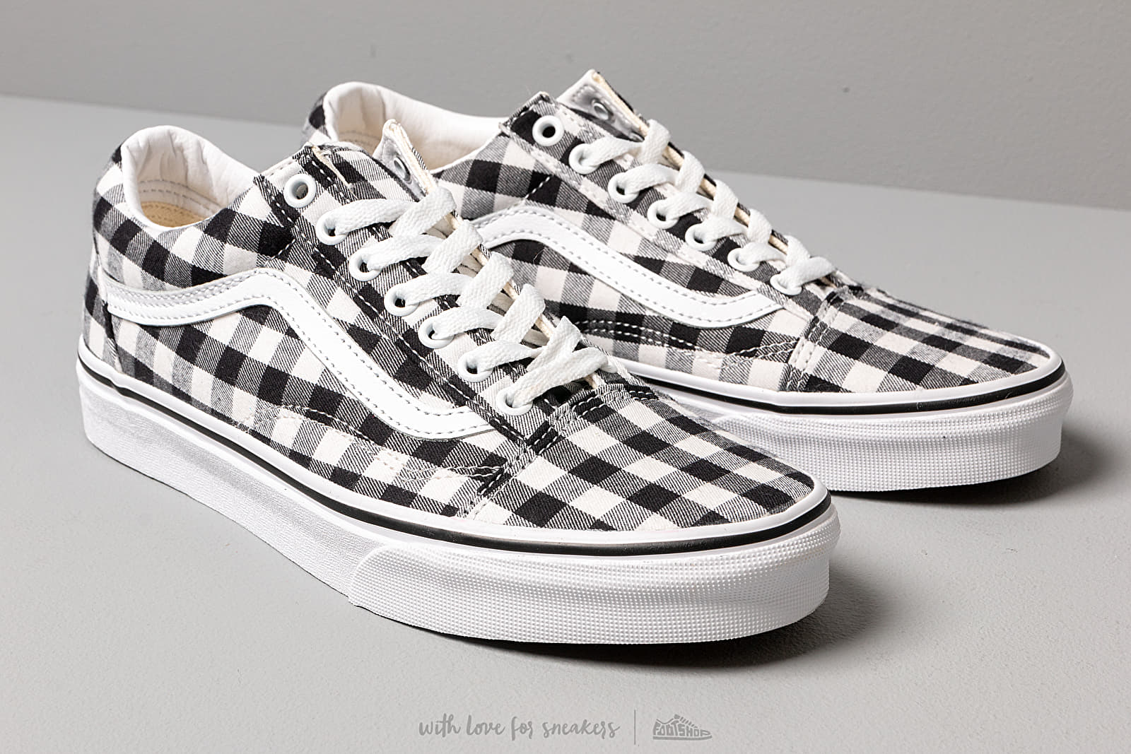 Men s shoes Vans Old Skool Gingham Black True White Footshop