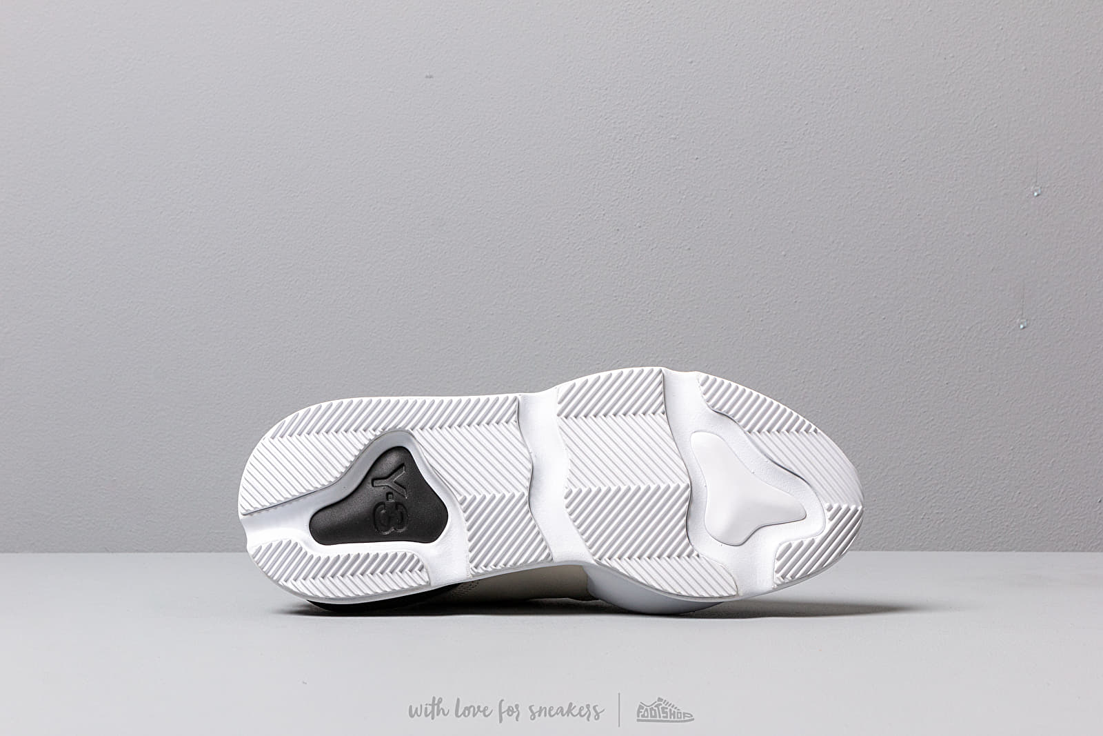 Încălțăminte și sneakerși pentru bărbați Y-3 Kaiwa Core White/ Black-Y3/ Ftwr White