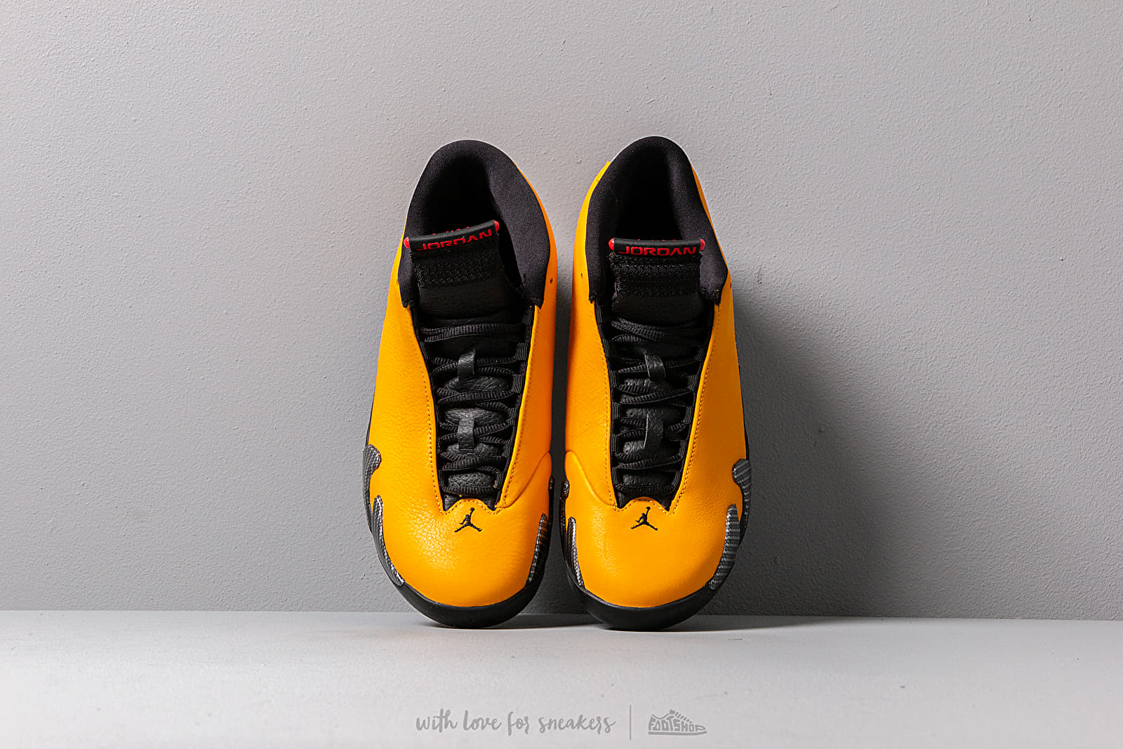 Men s shoes Air Jordan 14 Retro Se University Gold Black