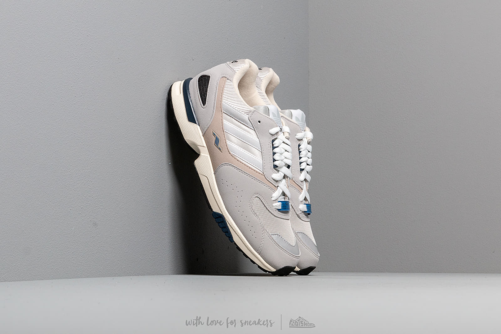 Adidas originals sneaker sales zx 4000 w
