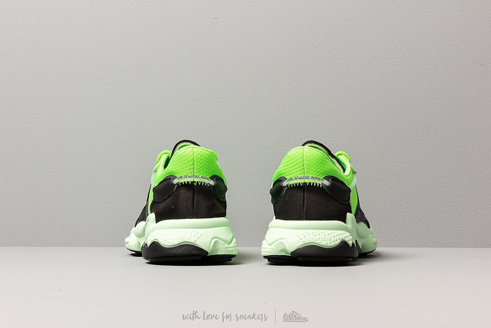Adidas ozweego green glow on sale