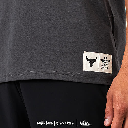 Under armor best sale graphic tees