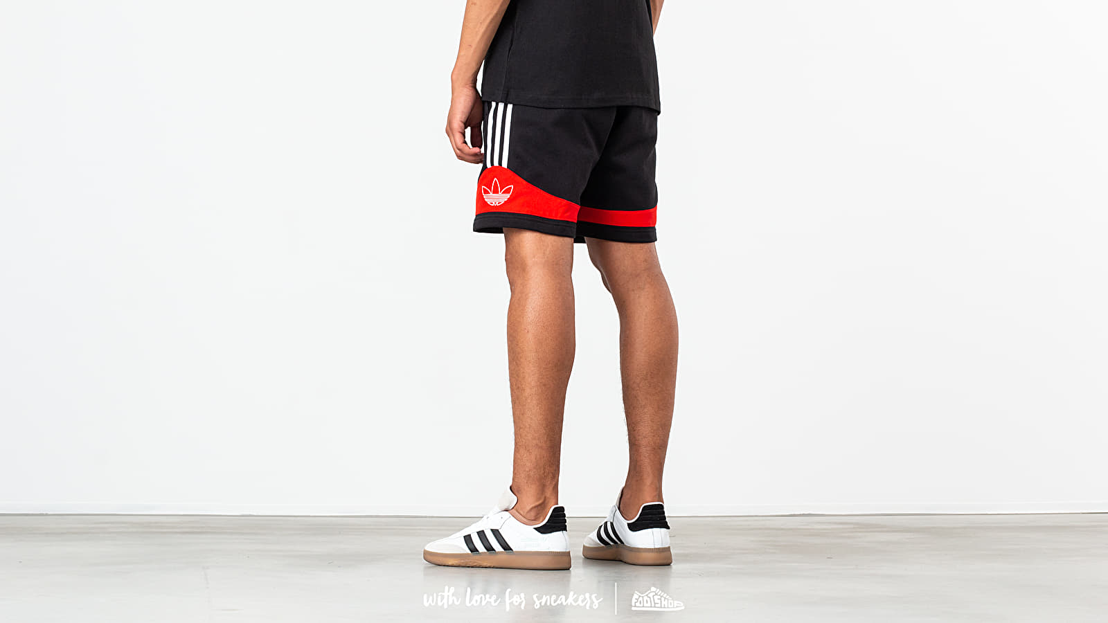 Szorty adidas Team Signature Trefoil Shorts Black/ Core Red