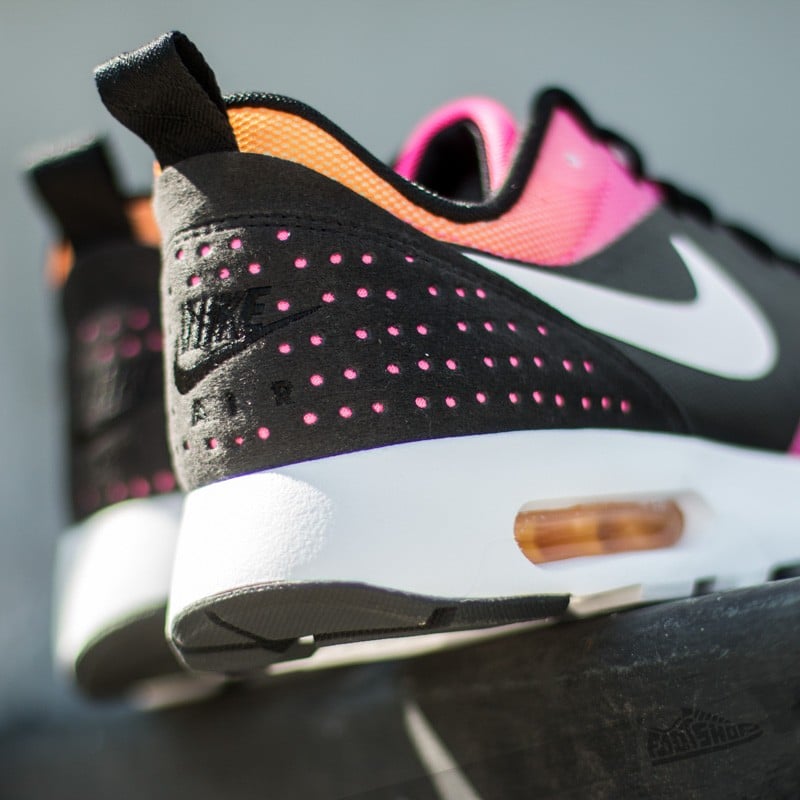 Nike tavas pink best sale