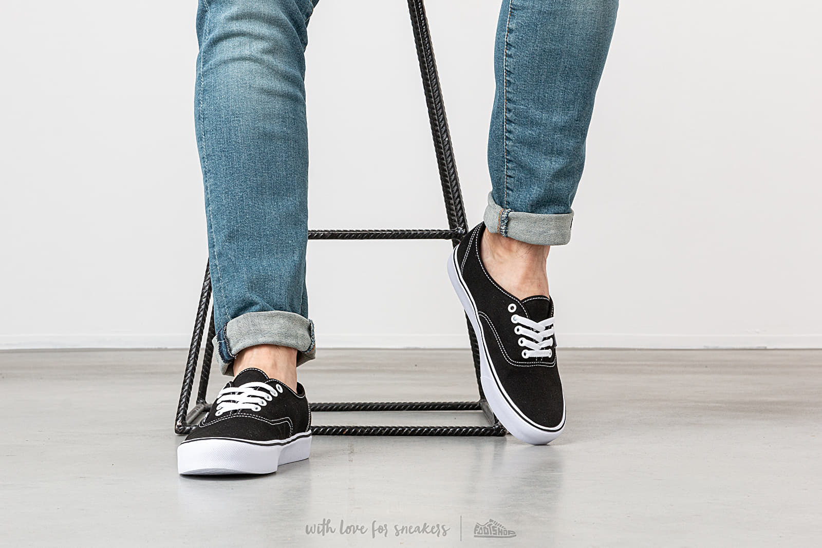 Vans authentic 9 deals 5