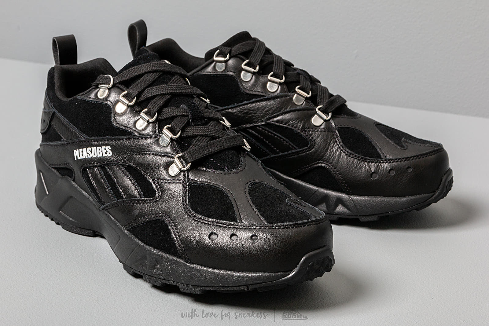 Reebok aztrek pleasures on sale