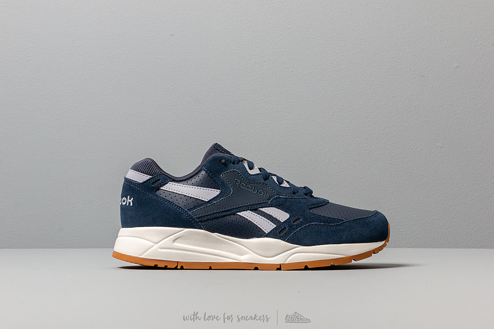 Reebok bolton essential on sale