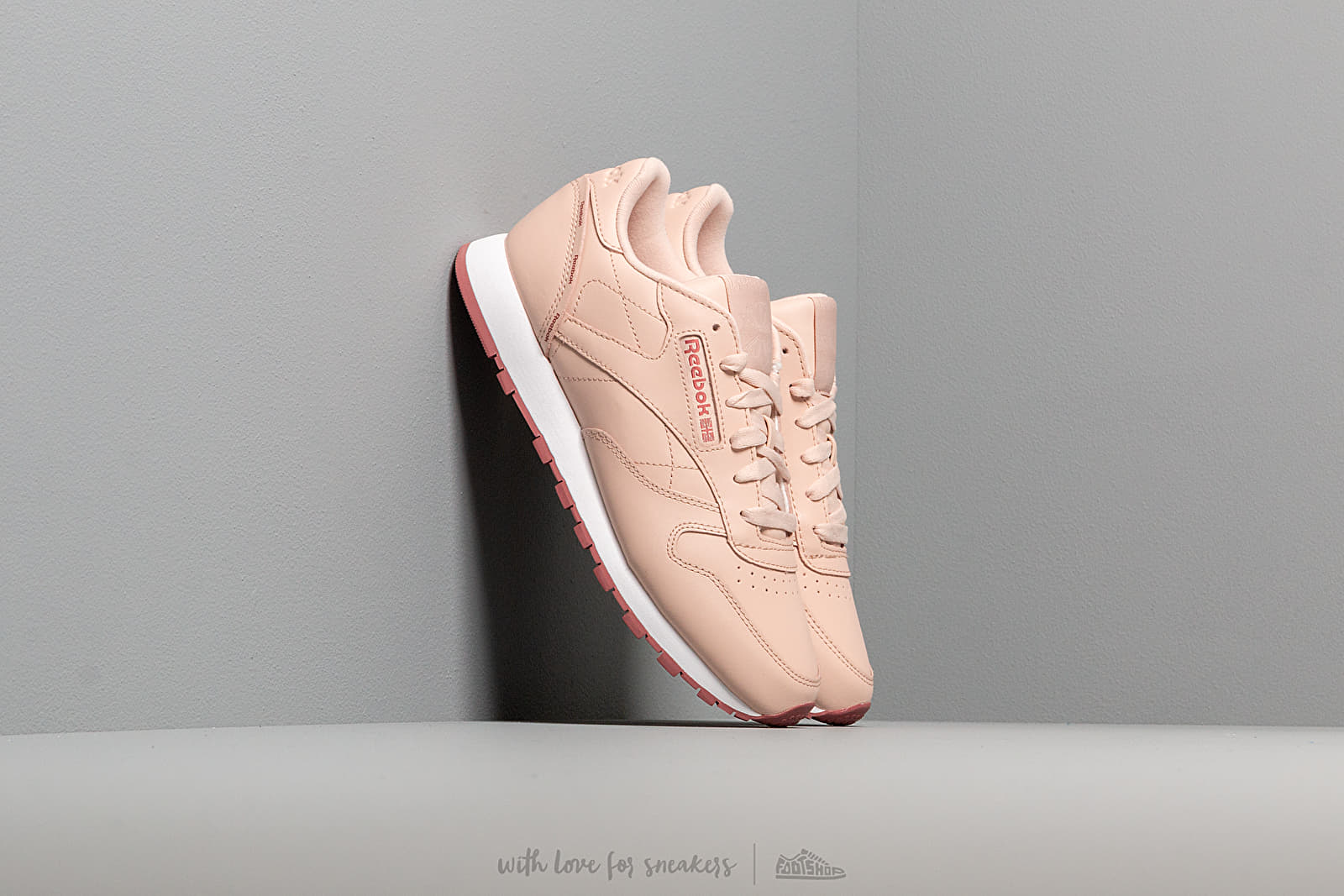 Chaussures et baskets femme Reebok Classic Leather Buff/ Rose Dust/ White