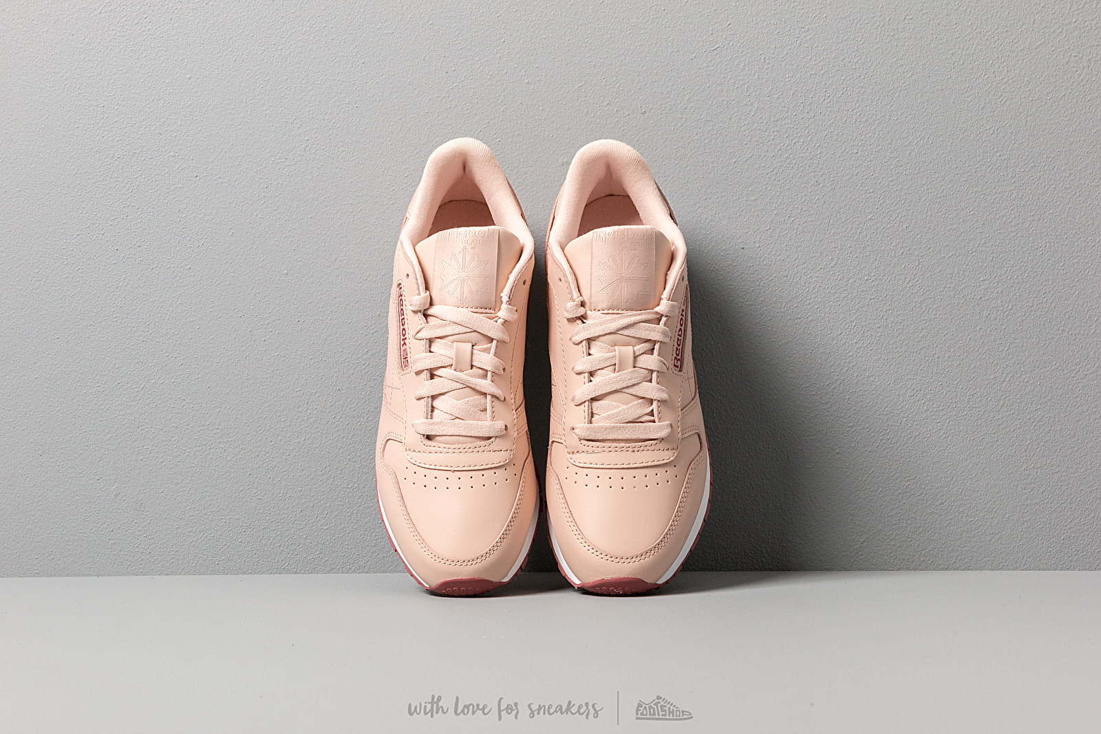 Reebok classic leather nude nubuck on sale