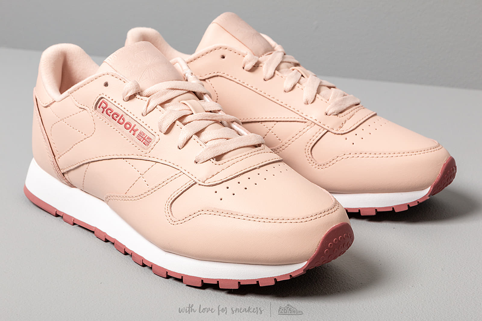 Reebok freestyle rose pale store