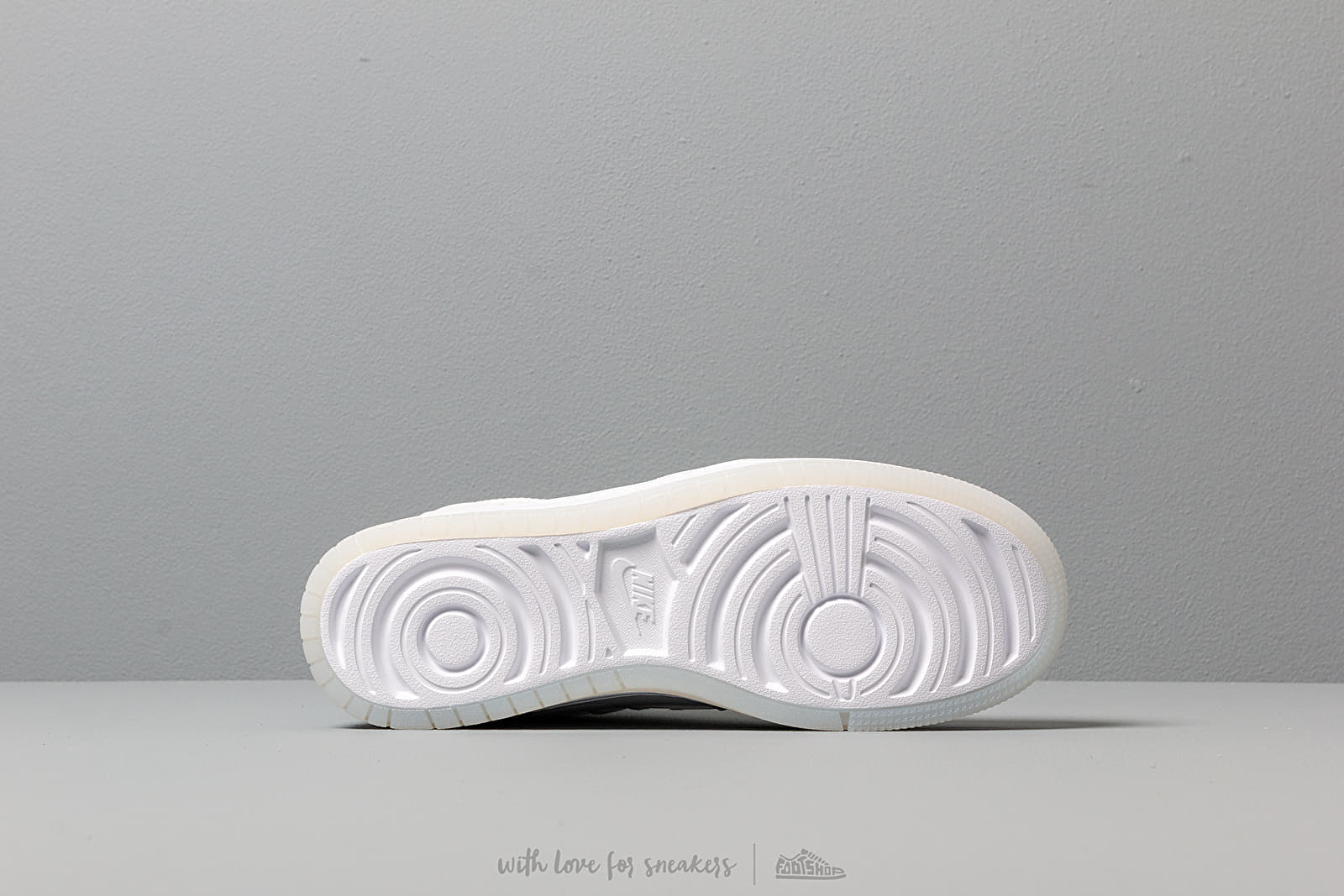 Chaussures et baskets femme Air Jordan Wmns 1 Nova XX White/ Black-White