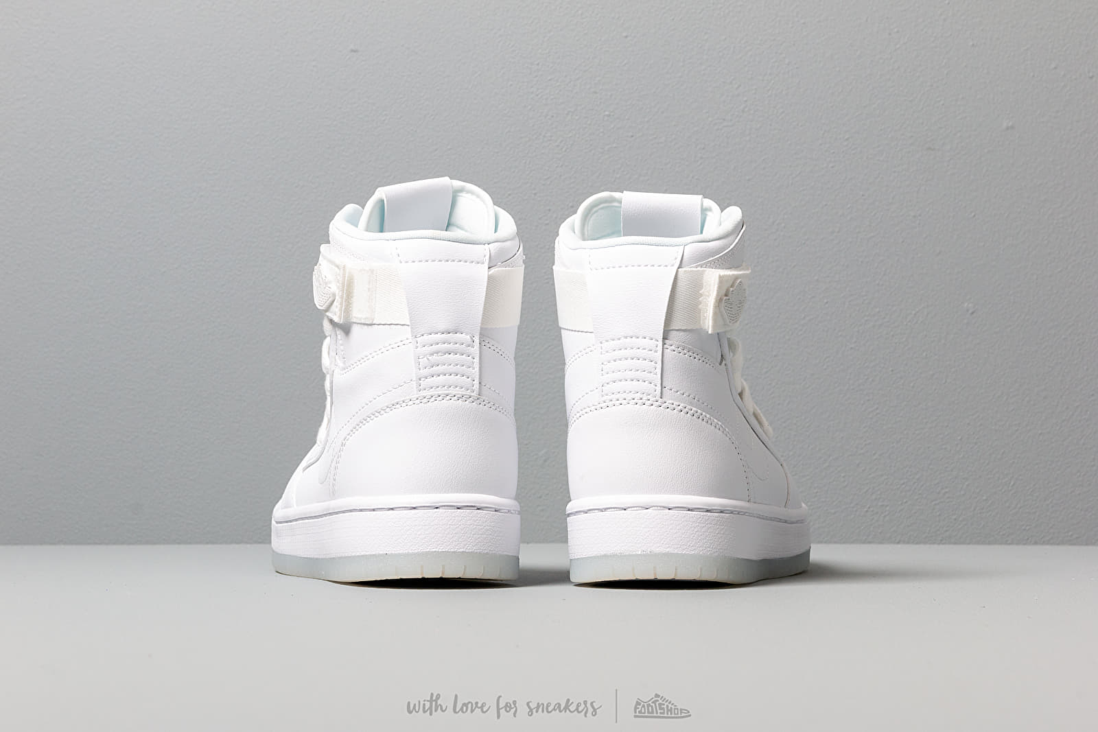 Chaussures et baskets femme Air Jordan Wmns 1 Nova XX White/ Black-White