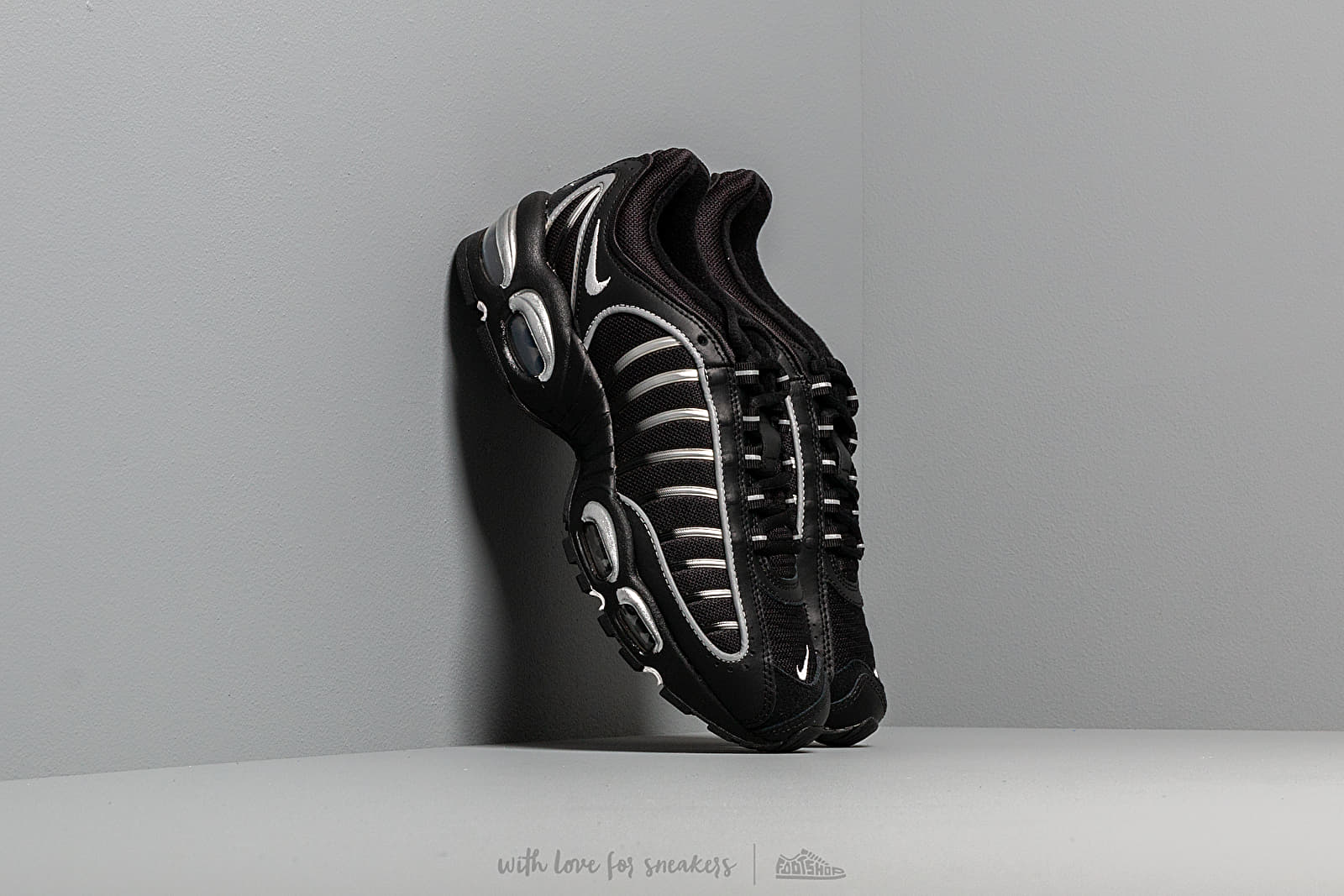 Men's shoes Nike Air Max Tailwind IV Black/ White-Metallic Silver