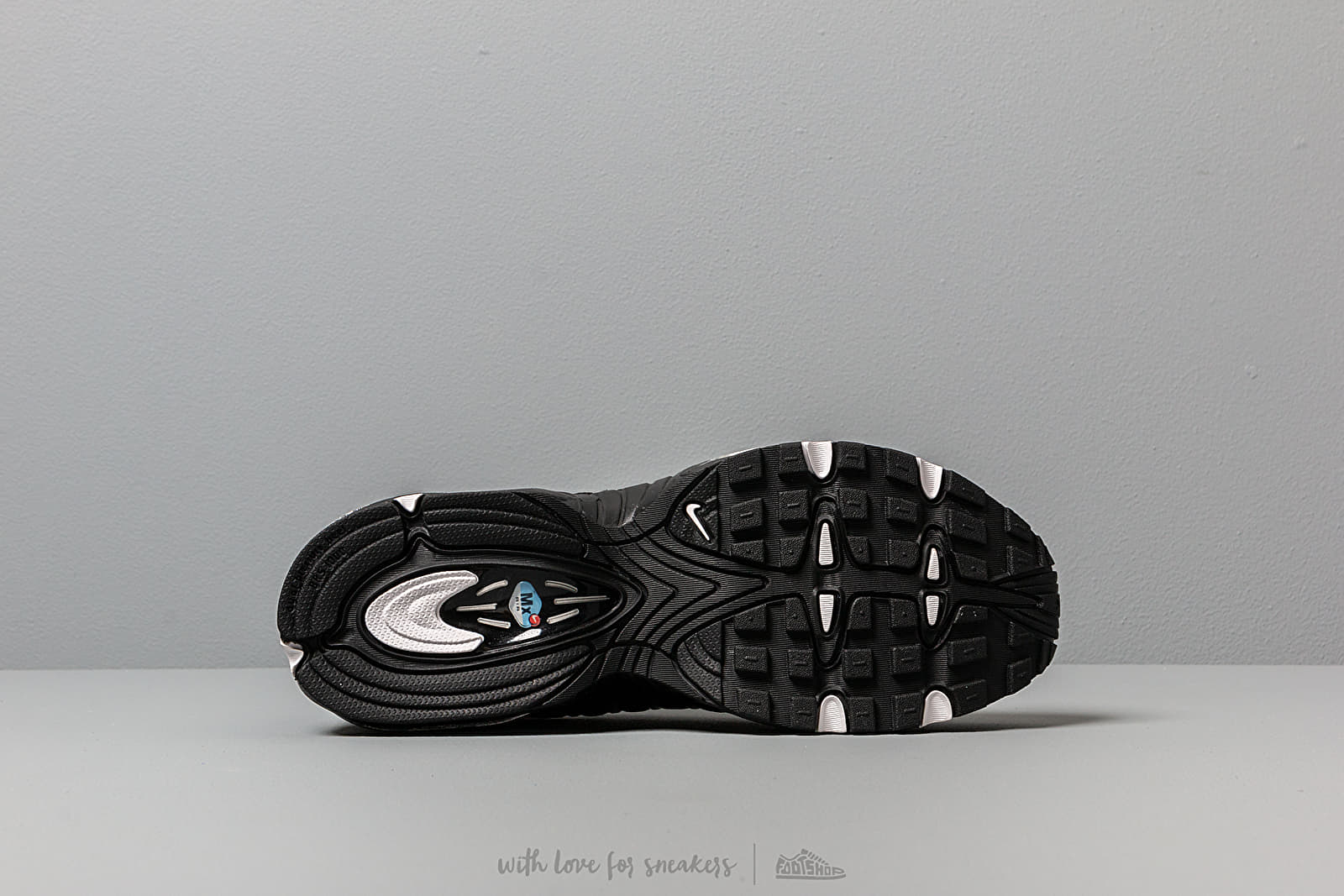 Chaussures et baskets homme Nike Air Max Tailwind IV Black/ White-Metallic Silver