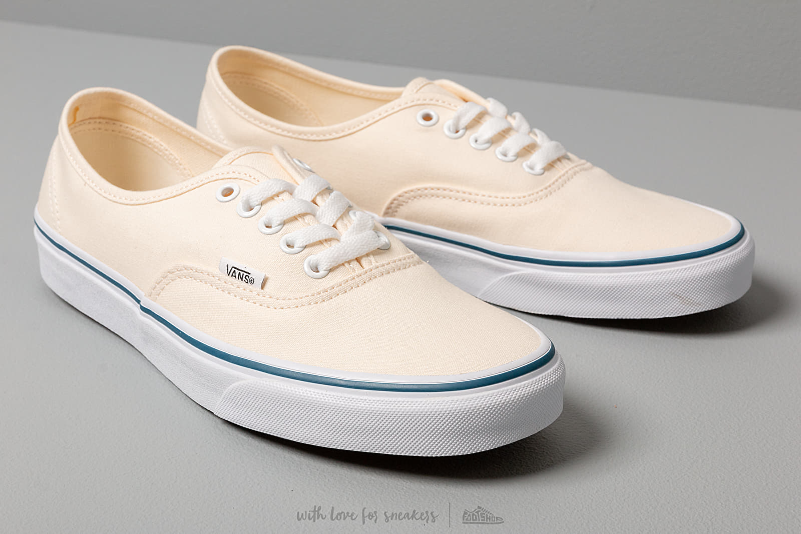 Authentic white vans mens deals