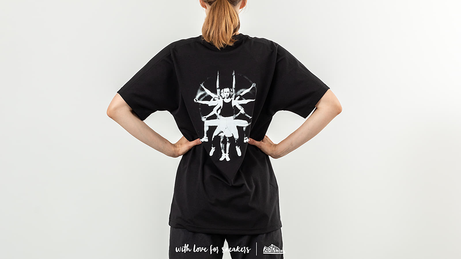 T-shirts Reebok x Pleasures CL V Unisex Tee Black