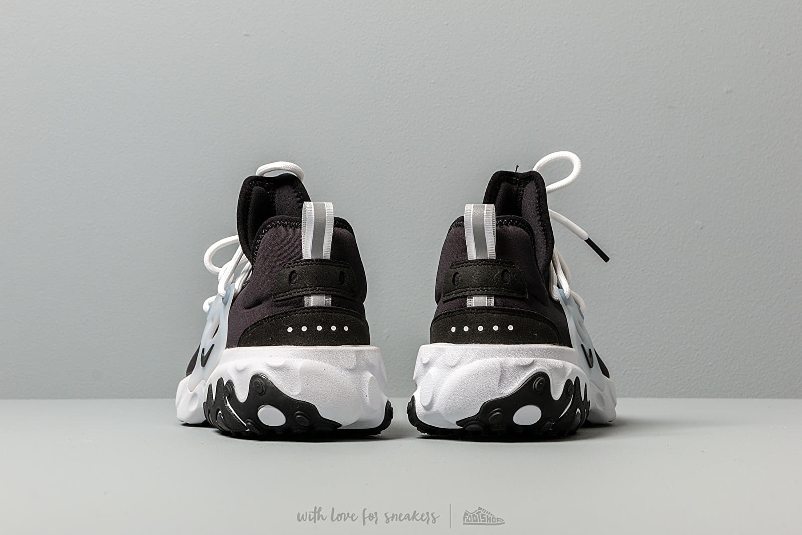 Presto react triple black store