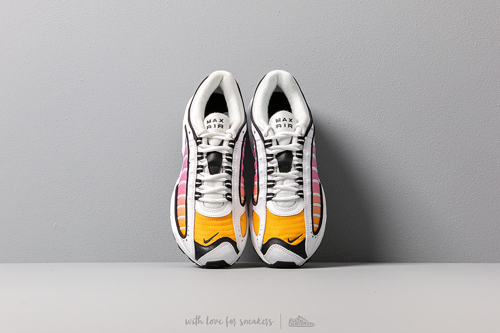 Dámske topánky a tenisky Nike W Air Max Tailwind IV White/ Black-University Blue-Psychic Pink