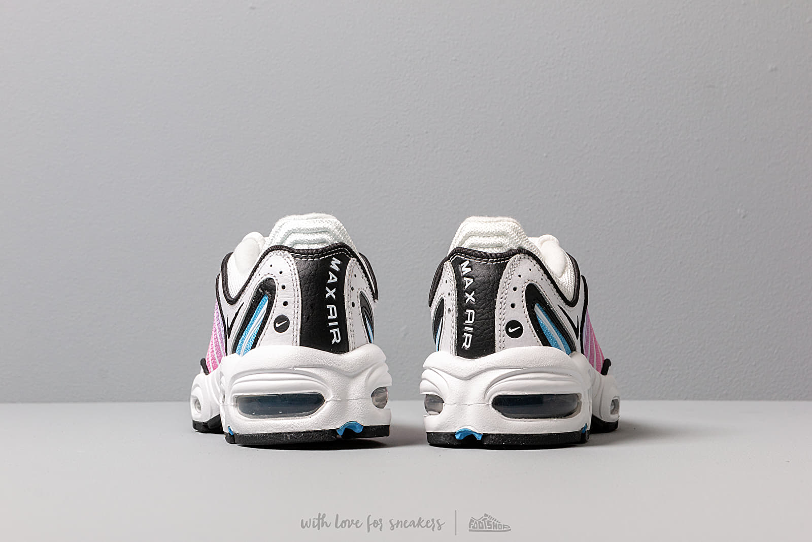 Dámske topánky a tenisky Nike W Air Max Tailwind IV White/ Black-University Blue-Psychic Pink