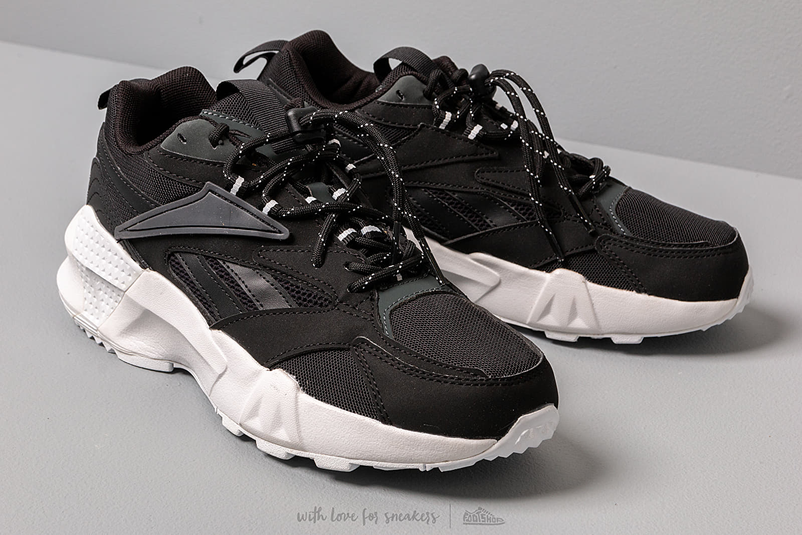 Aztrek double mix laces discount