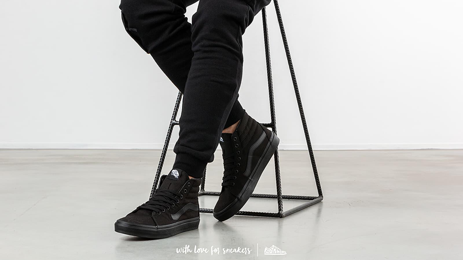 Vans full black style discount