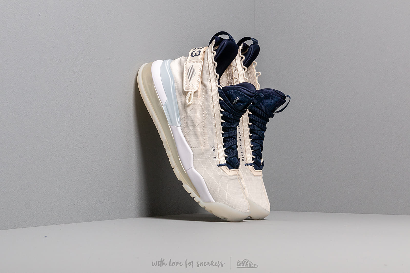 Chaussures et baskets homme Jordan Proto-Max 720 Pale Ivory/ Midnight Navy-White