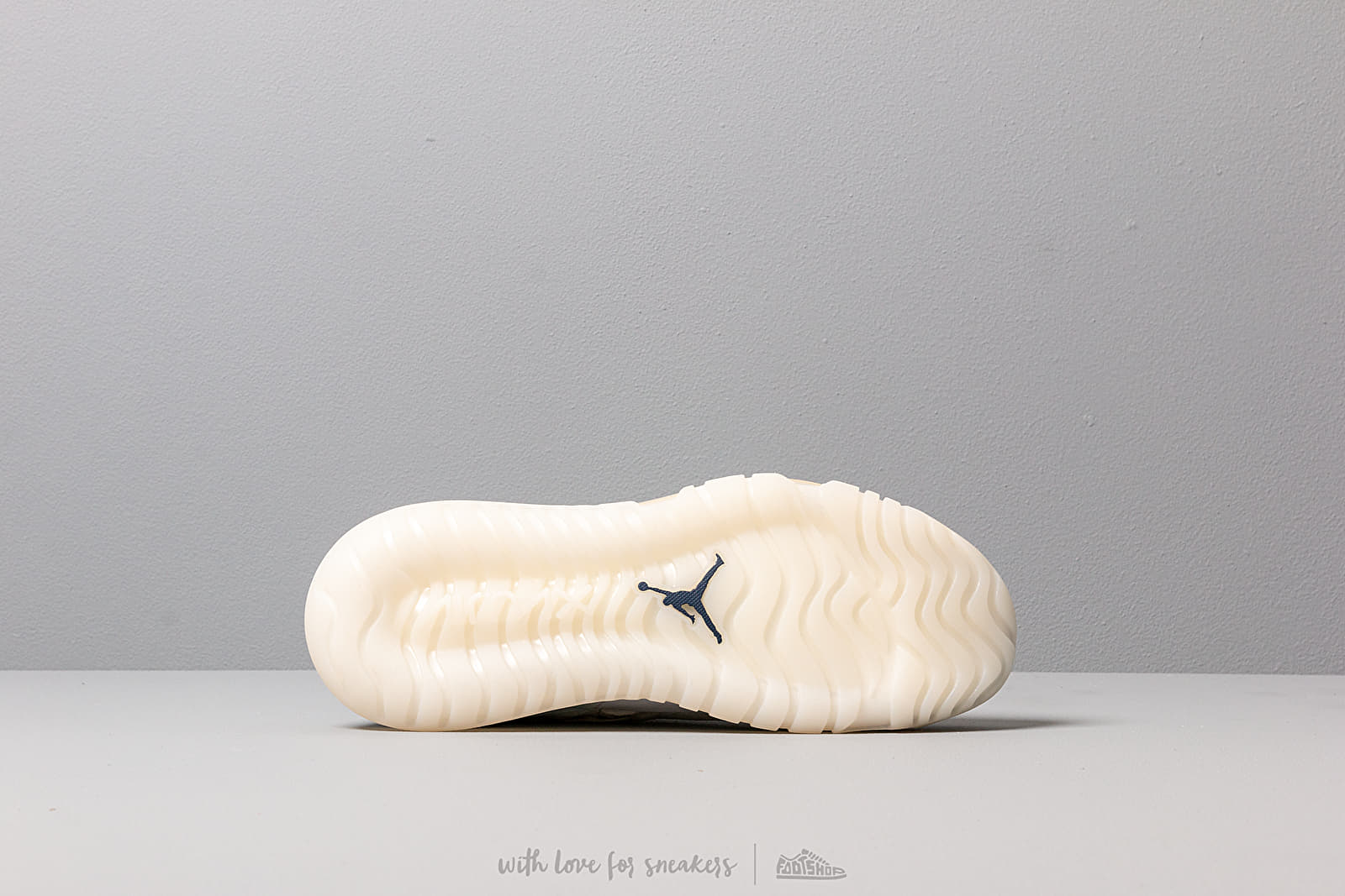 Jordan proto max 720 best sale pale ivory midnight navy