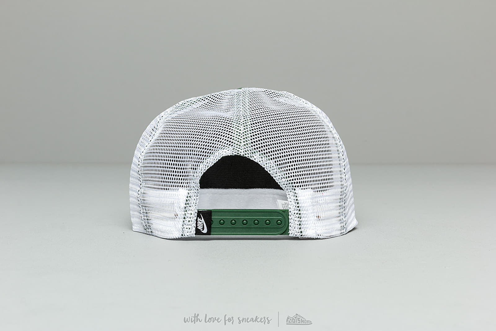 Gorras Nike x Stranger Things University Cap Green
