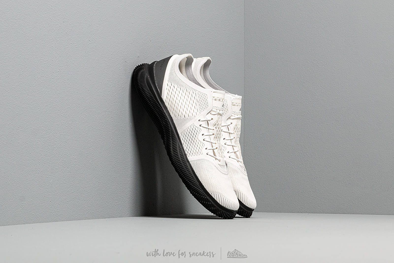Дамски кецове и обувки adidas x Stella McCartney PureBOOST Trainer Core White/ Iron Metalic/ Light Solid Grey